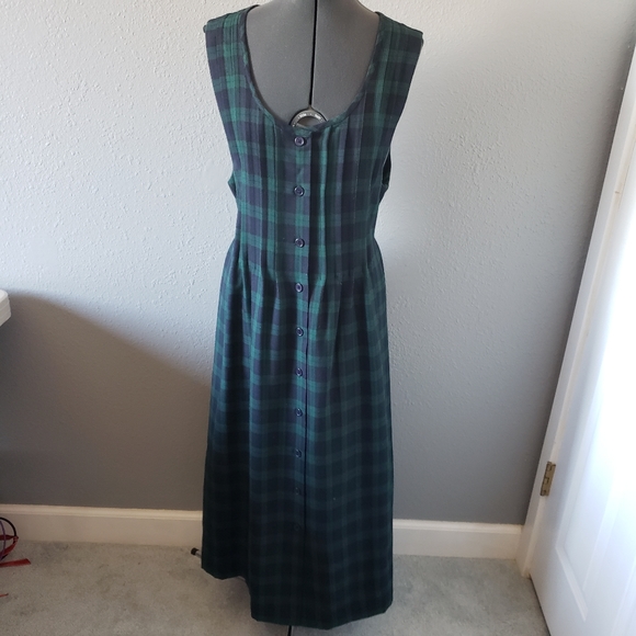 Chadwicks Dresses & Skirts - Ladies vintage plaid midi dress size 6
